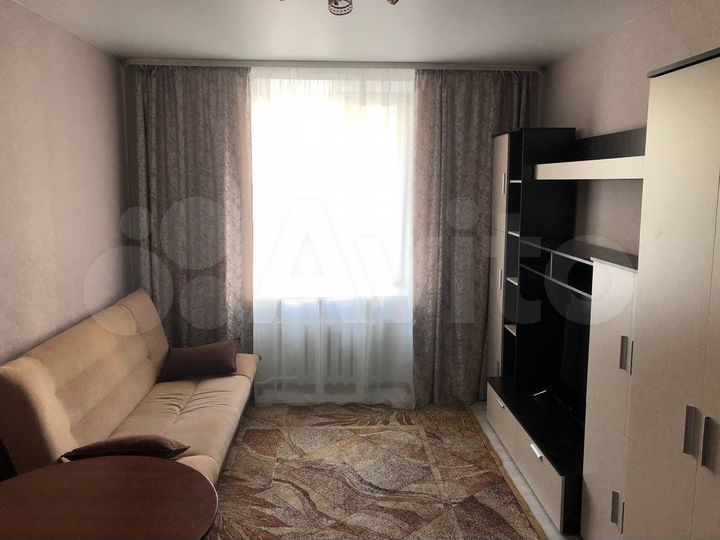 Комната 18 м² в > 9-к., 1/4 эт.