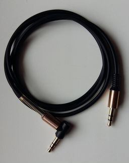 Кабель AUX (аудио шнур) 3,5 мм (угловой) 1 метр