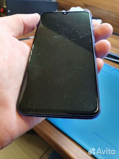 Установка защитной плёнки на любой смартфон