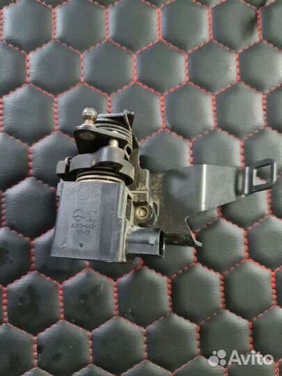 Датчик положения педали газа Mercedes W202