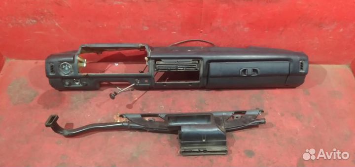 Нива торпедо карбюраторная Ваз 21213 с трещинами