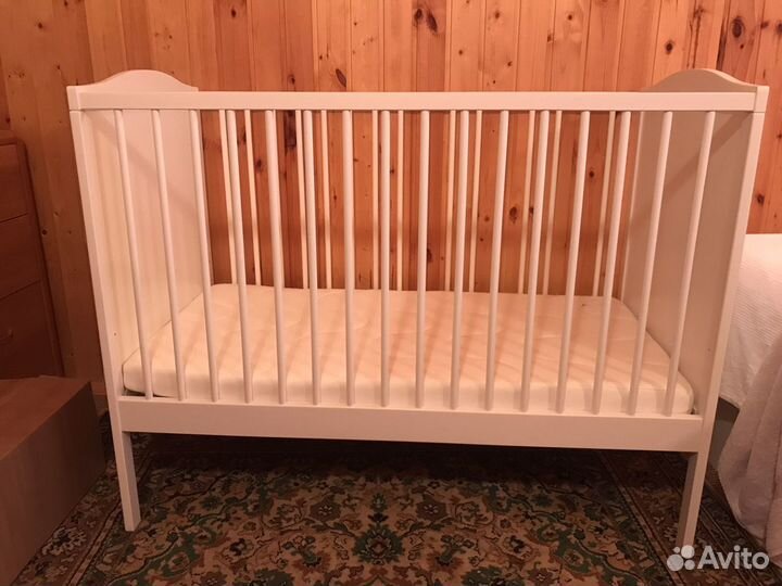 Детская кроватка IKEA с матрасом
