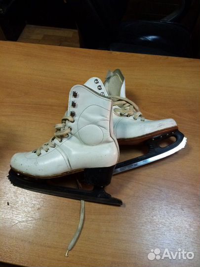 Коньки фигурные