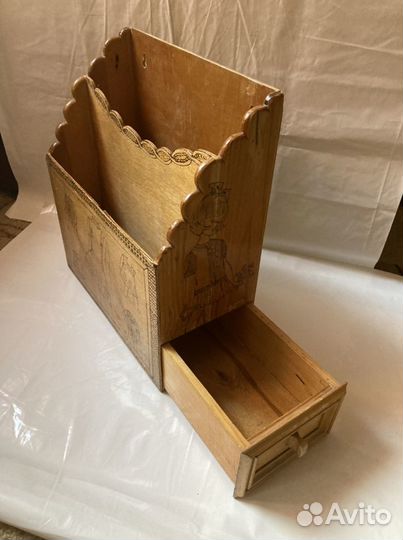 Полочка деревянная