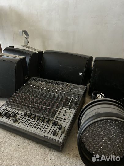 Световое оборудование для сцены