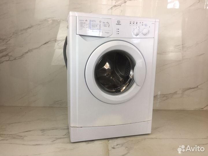 Стиральная машина бу Indesit wiun103 узкая