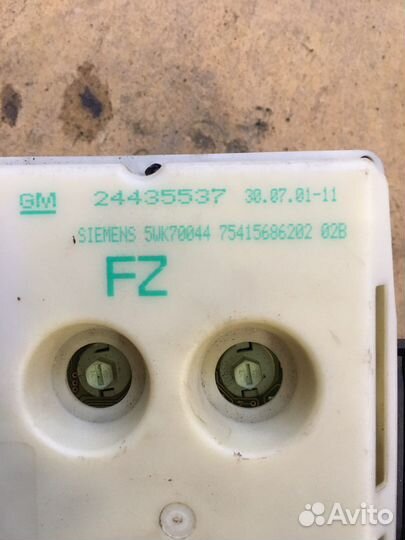 Дисплей компьютера Opel Zafira A(2283)