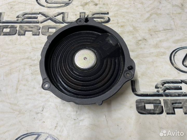 Динамик зад. Land Rover Range Rover Velar