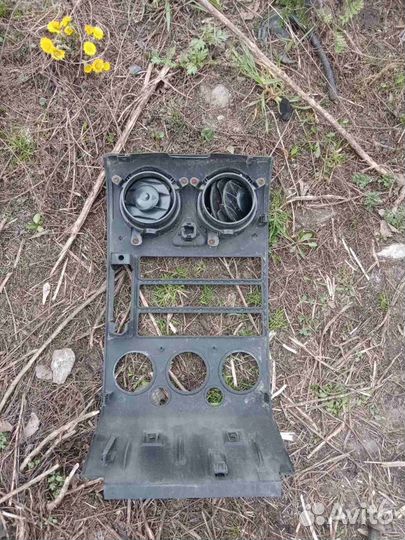 Рамка в торпедо Ford Fusion