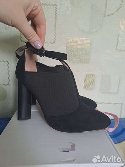 Туфли женские 38 размер черные