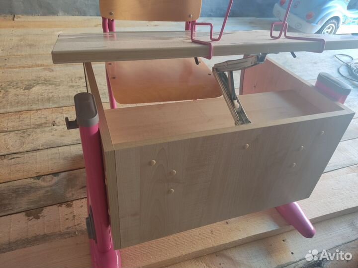 Растущая парта и стул деми