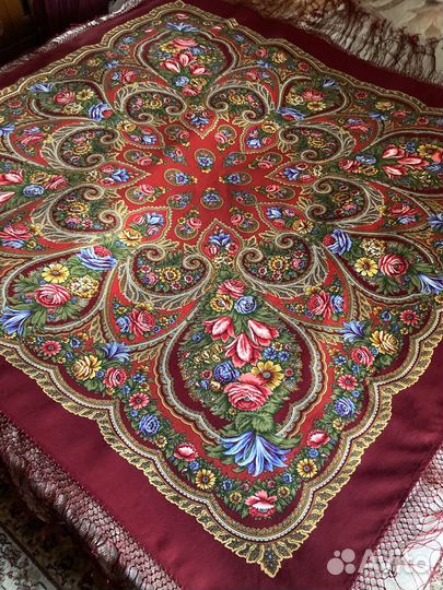 Павловопосадский шерстяной платок