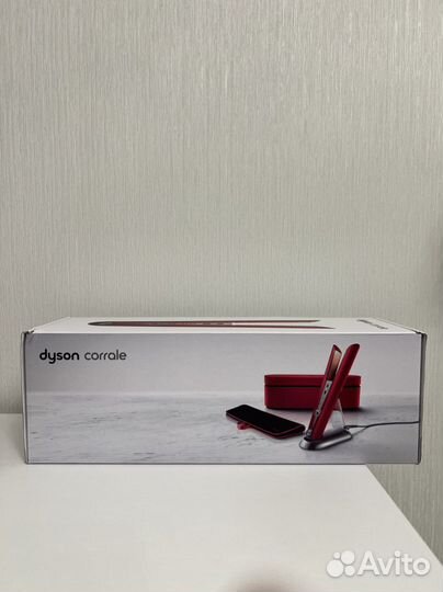 Выпрямитель (утюжок) Dyson красный с аксессуарами