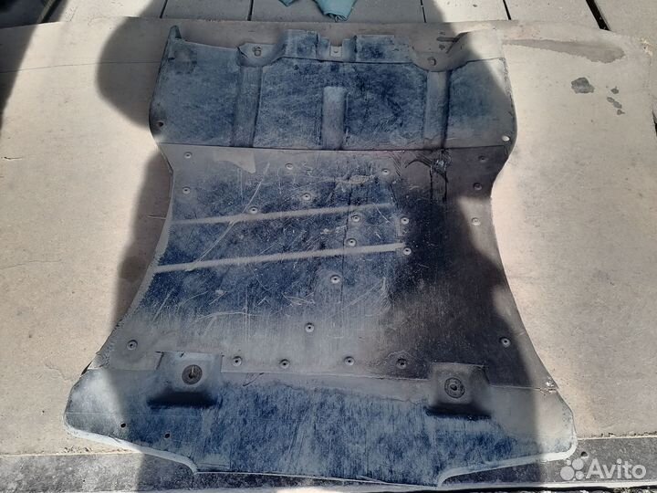 Защита двигателя Audi q7 4l