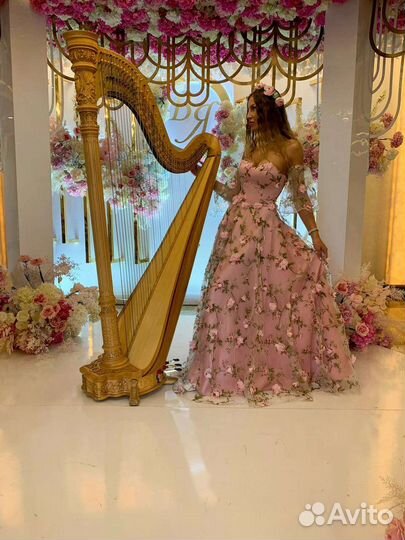 Арфа на мероприятие. Арфистка