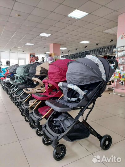 Легкая и компактная коляска Farfello Comfy Go