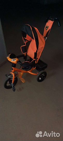 Трехколесный велосипед с родительской ручкой