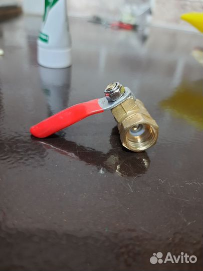 Кран шаровый 1/4 (маленький)