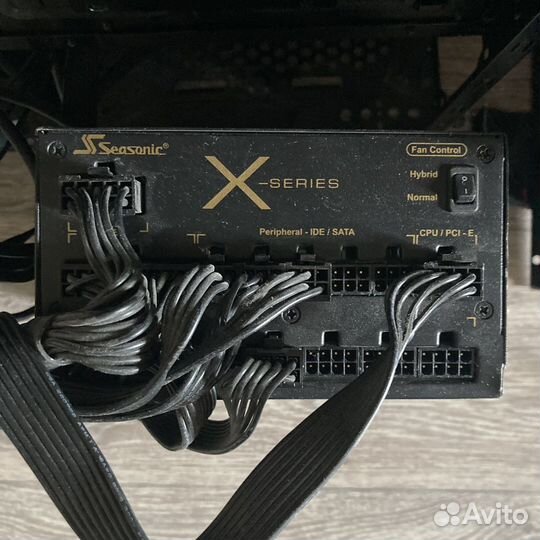 Блок питания seasonic X 1050 Gold
