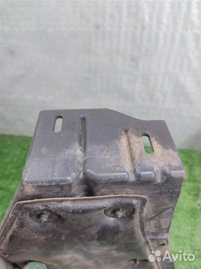 Пыльник двигателя боковой правый Ssangyong Actyon