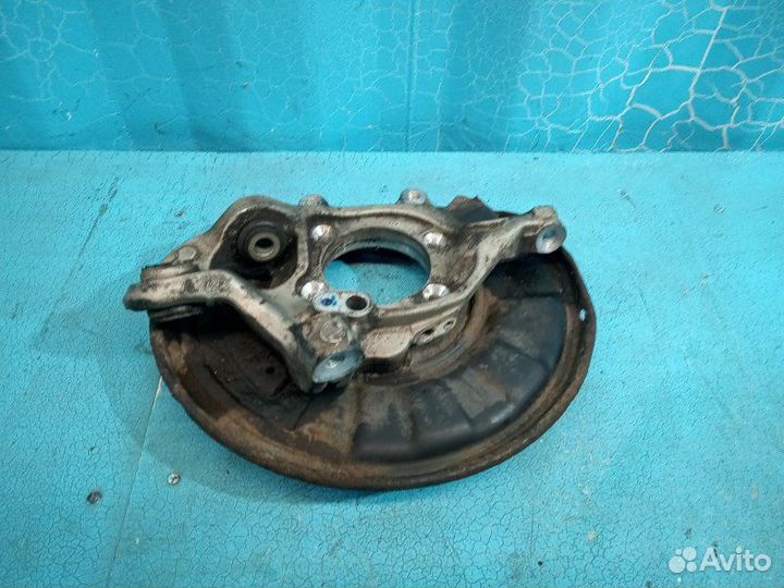 Кулак цапфа задний левый Mercedes-Benz C-Class