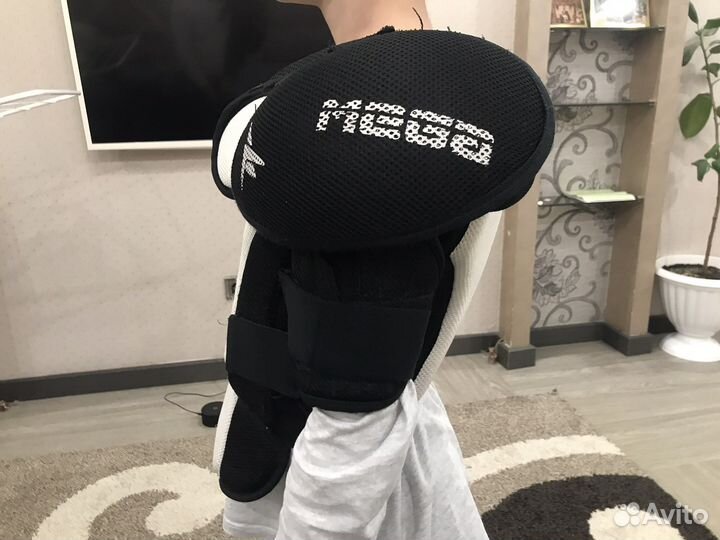 Нагрудник хоккейный mega