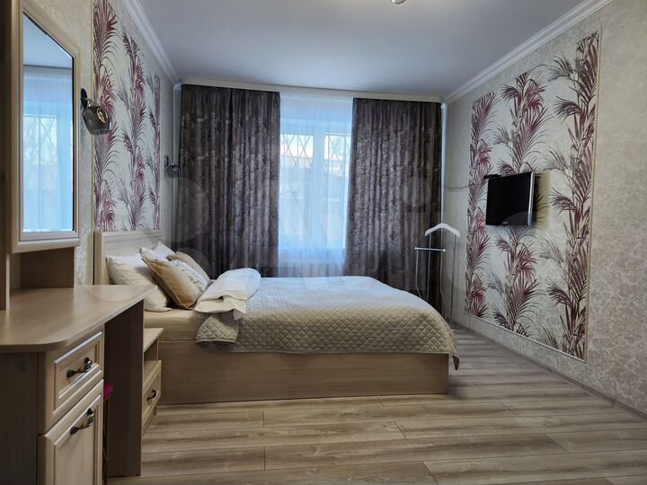 2-к. квартира, 48 м², 1/4 эт.