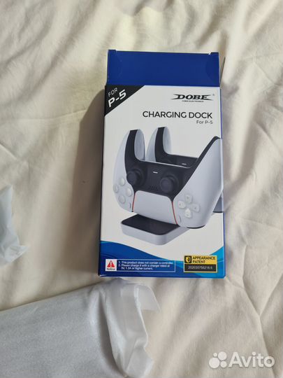 Зарядная станция для геймпадов от PS5 Dualsenses