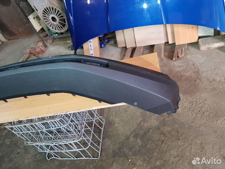 Продам губу на бампер на Шкоду Кодиак б/у оригинал