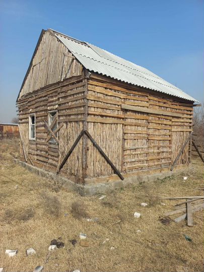 Дом 25 м² на участке 6 сот.