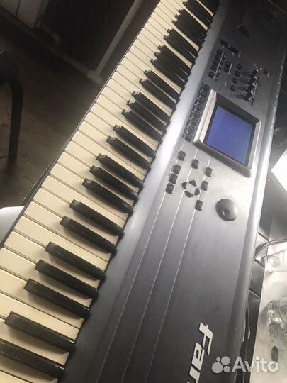 Синтезатор роланд фантом FA76