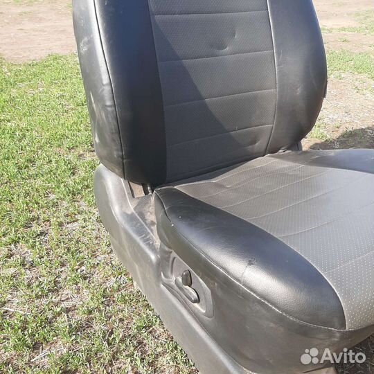 Комплект сидений мицубиси паджеро 3