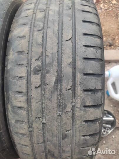 Nokian Tyres Hakka Blue 2 215/60 R16