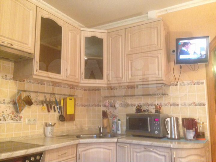 Комната 14 м² в 2-к., 1/17 эт.