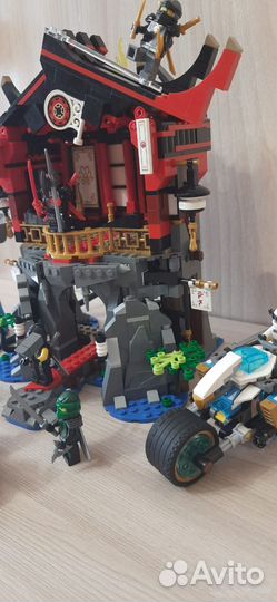 Lego Ninjаgo 70643 Храм Воскресенья (Кружитцу)