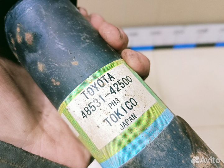 Амортизатор задний RAV 4 2013