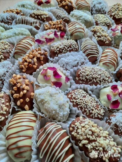 Финики в шоколаде