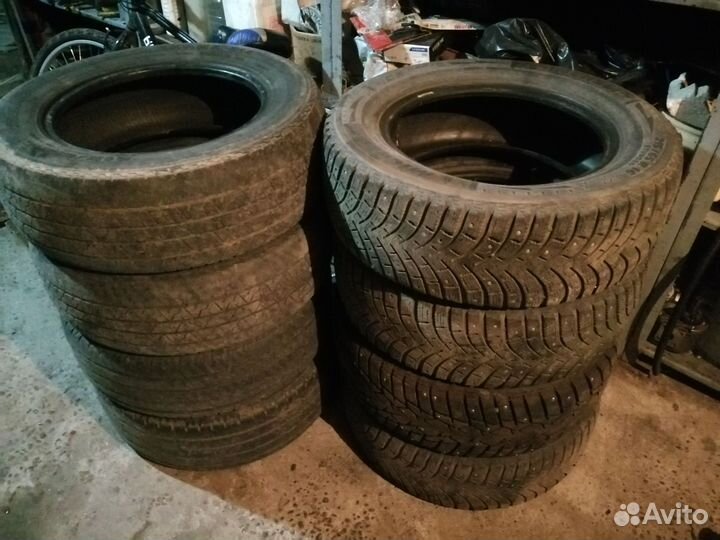 Michelin Agilis 215/65 R16
