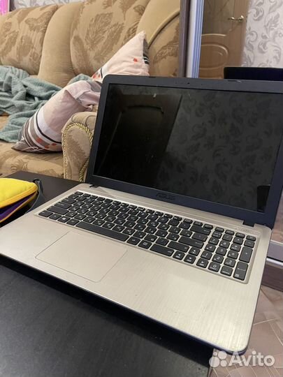 Ноутбук на запчасти