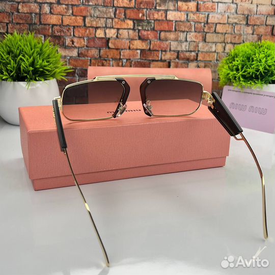 Солнцезащитные очки miu miu