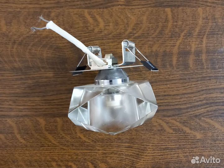 Светильник потолочный встраиваемый