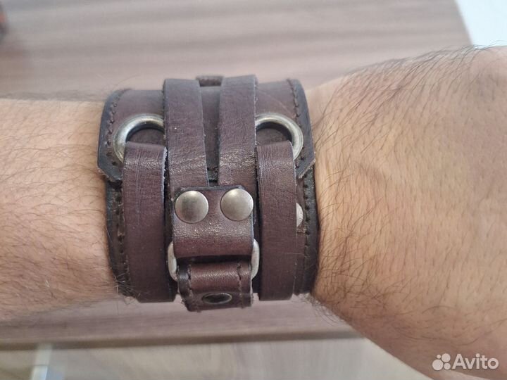 Напульсники из кожи, ручная работа, эксклюзив