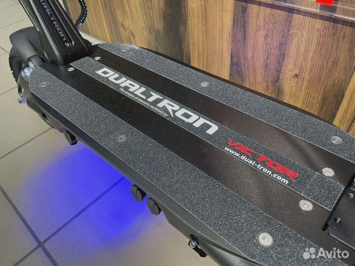 Электросамокат Dualtron Victor