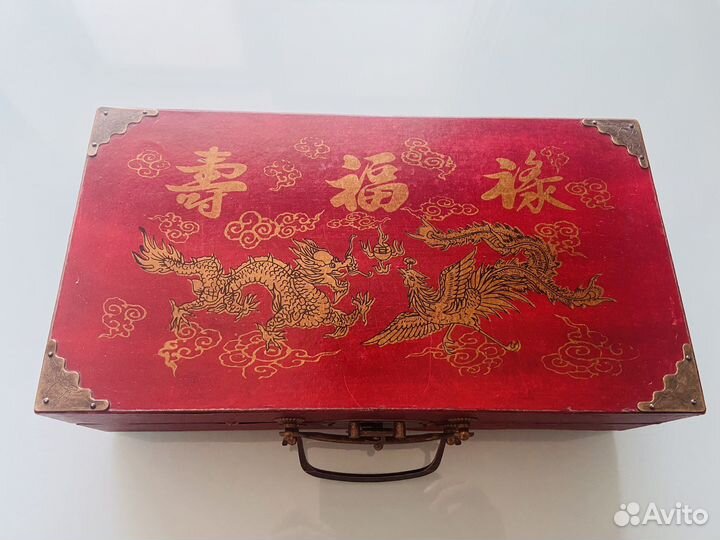 Шахматы ручной работы привезены из Китая