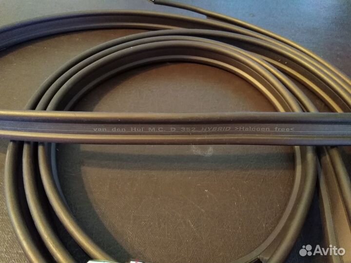 Акустический кабель Van Den Hul D-352