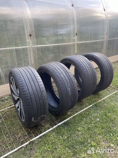 Continental ContiSportContact 5 ContiSeal 235/45 R18 W