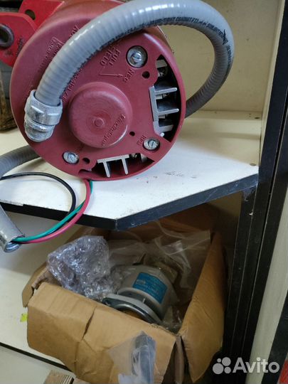 Бесщеточный генератор переменного тока Murphy