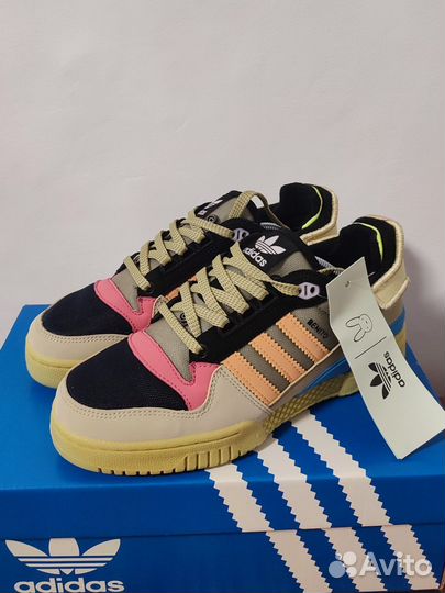 Кроссовки Adidas forum low x bad bunny benito