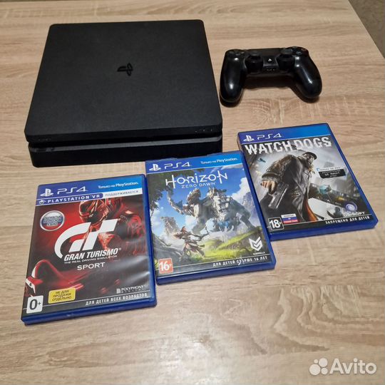 Sony PS4 + 3 диска