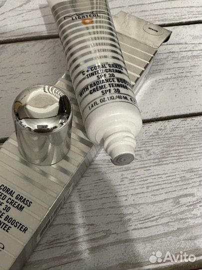 MAC Увлажняющий тональный крем spf30